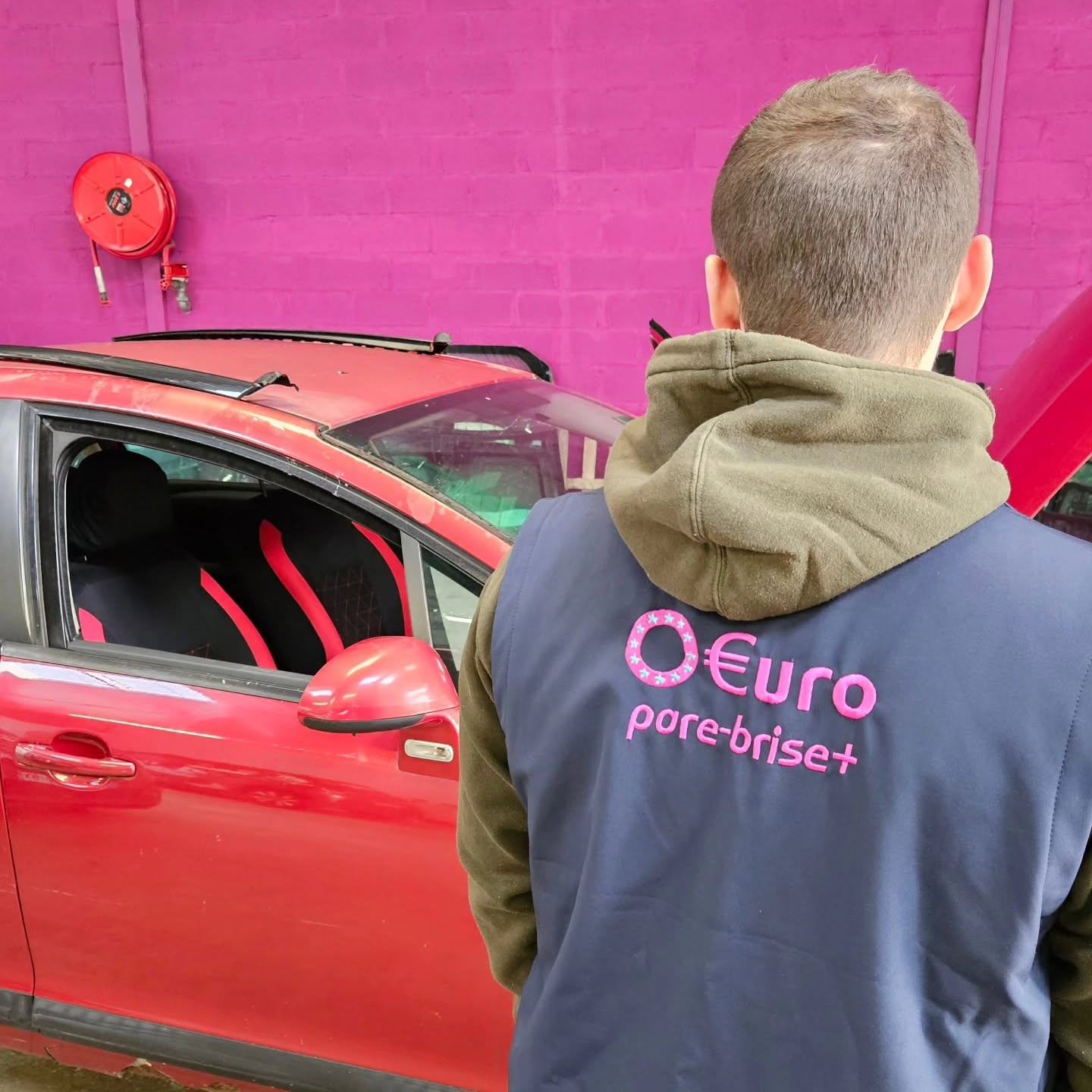 Offre spéciale EURO PARE BRISE+ Suivre le centre de Tours :